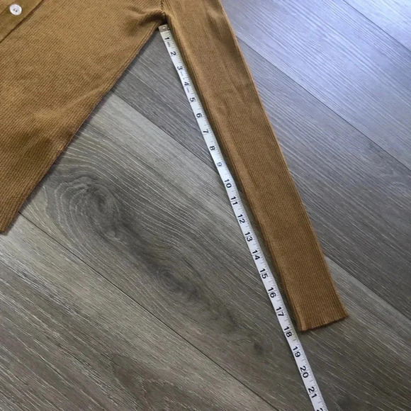 Forever 21 Bronze Cardigan Sweater And Cropped Cami Set Size Medium - Picture 11 of 16
